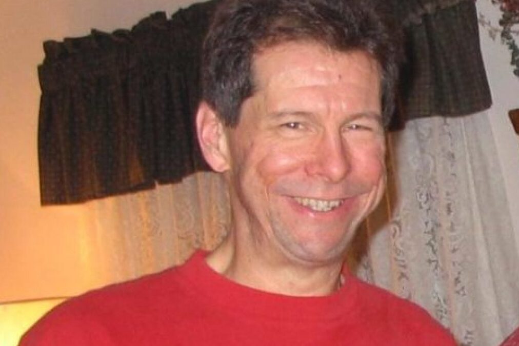 (crypto-Hal Finney)-crypto-Hal Finney-net-worth-social-media-news.jpg.