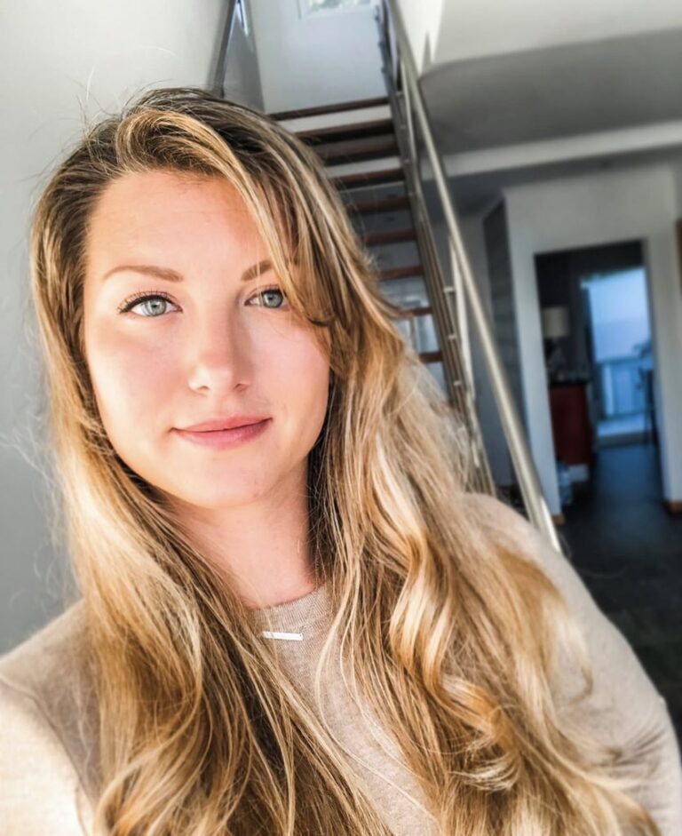 (crypto-Heidi Chakos)-crypto-Heidi Chakos-net-worth-social-media-news.jpg.