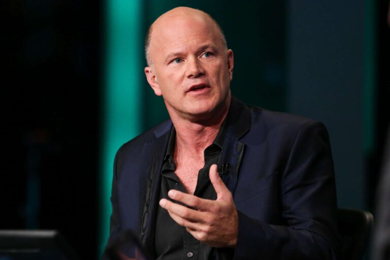 (crypto-Mike Novogratz)-crypto-Mike Novogratz-net-worth-social-media-news.jpg.