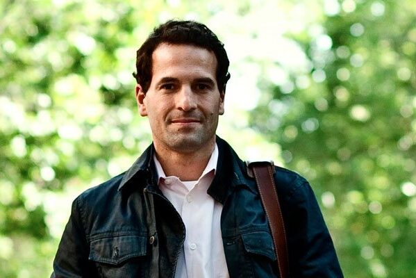 (crypto-Wences Casares)-crypto-Wences Casares-net-worth-social-media-news.jpg.