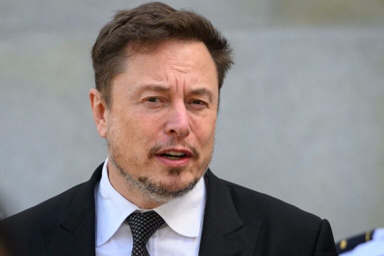 Elon Musk (CEO of Tesla X), Crypto Influencer, Net Worth, Twitter, News